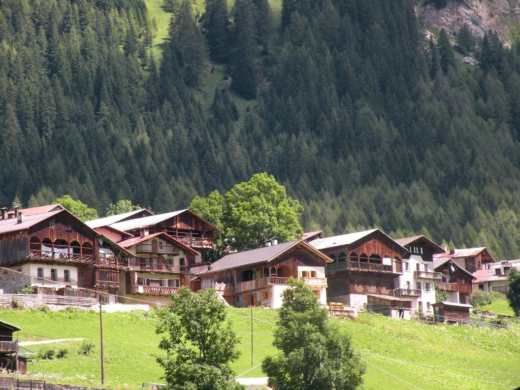 Hotel Garni Civetta セルヴァ・ディ・カドーレ エクステリア 写真